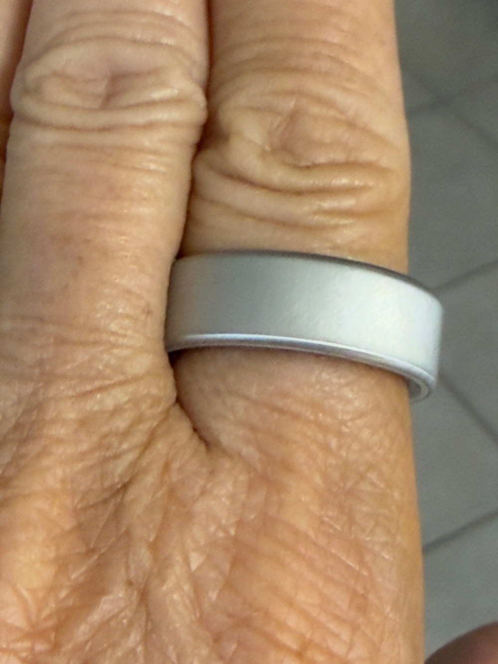 OURA 4 ring. Brushed Silver